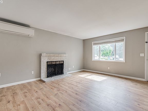 5th image of 14300 NE 16th St