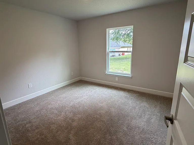 8664 SE 162nd St — Photo 10