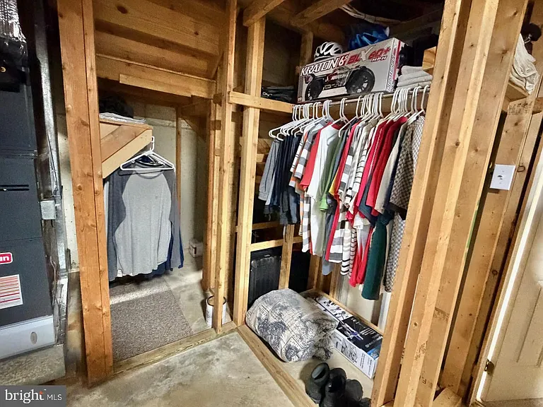 335 Danbury Ct #335 — Photo 36