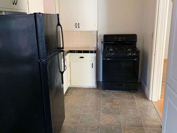 4th image of 2431 Lincoln Ave APT B