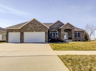 153 Prairie Ln, Forsyth, IL 62535