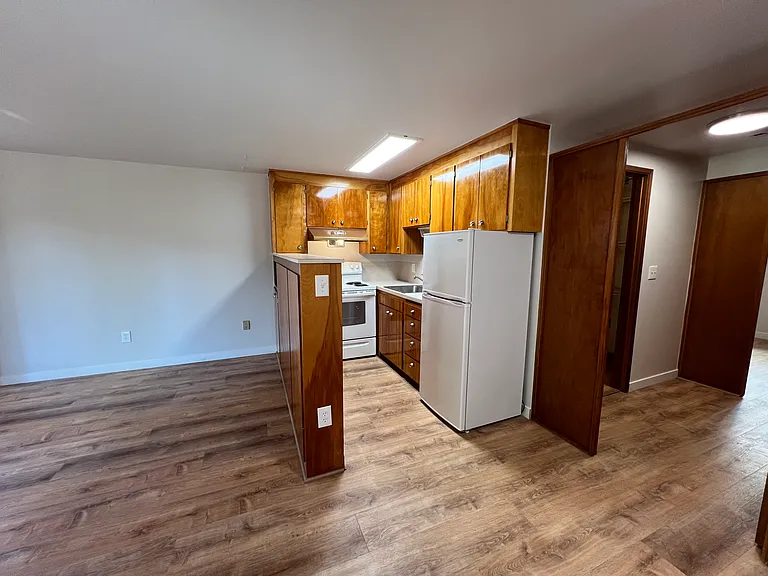 103 E Lynn St #102 — Photo 7