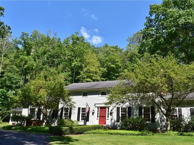 937 Chagrin River Rd, Gates Mills, OH, 44040