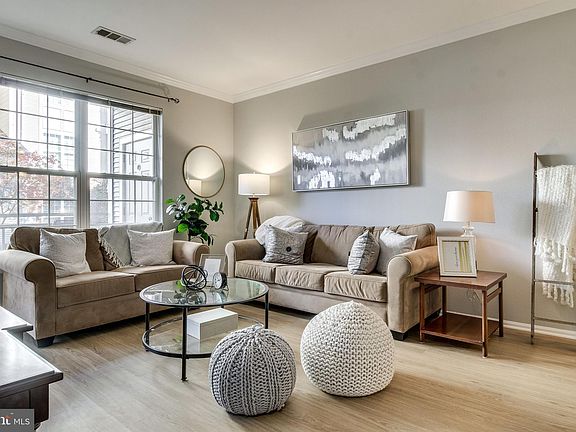 4th image of 3003 Nicosh Cir Unit 3101