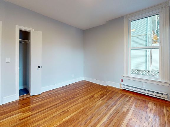5th image of 140 Cottage St APT 1L