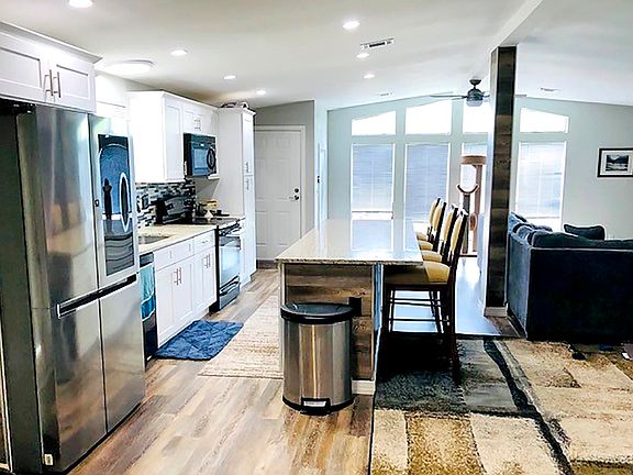 2nd image of 566 Catalina Ct #566