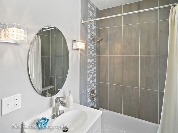 2nd image of 1406 N 17th Ave Unit 1