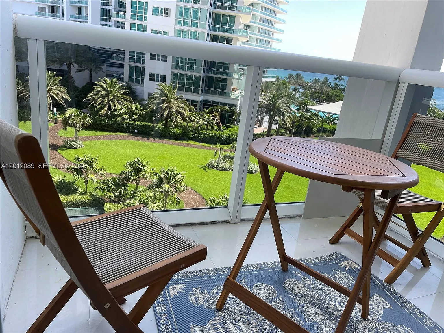 Harbour House — Photo 2