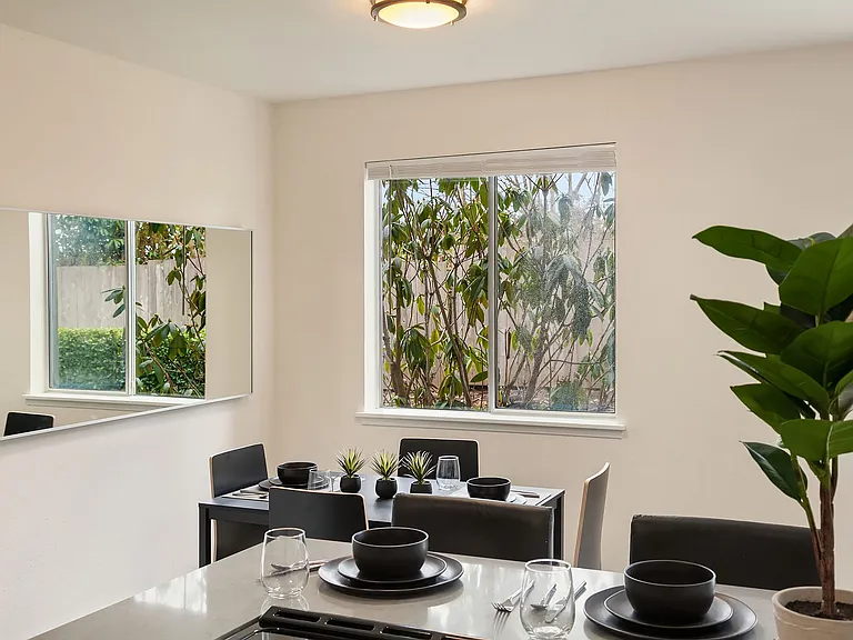 Northview Terrace — Photo 8