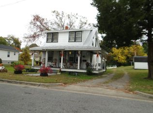 202 N Moseley St, Edenton, NC 27932