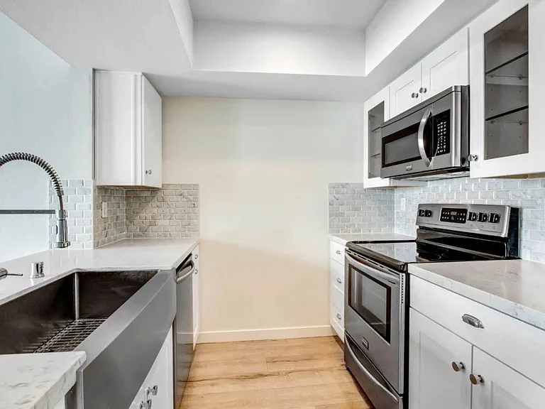 The Kenmore Los Feliz — Photo 22