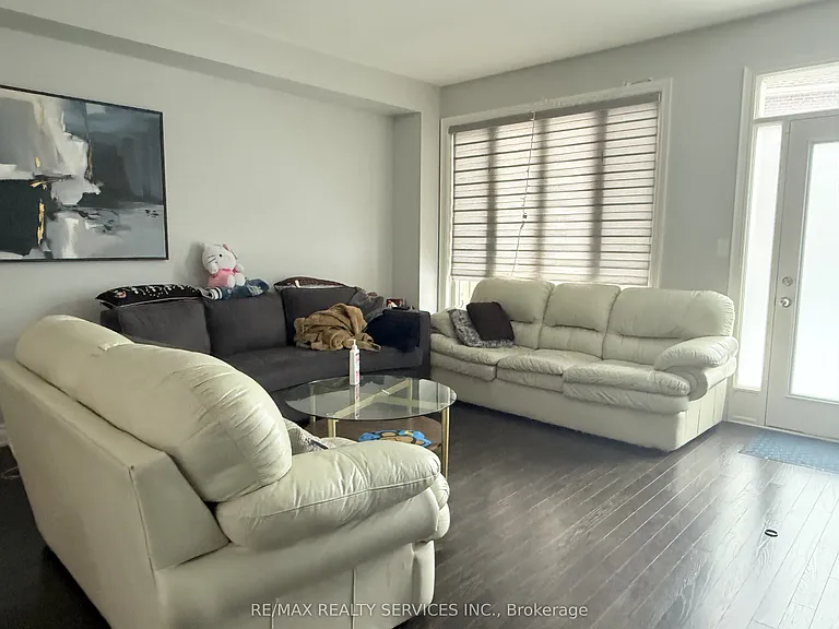 29 Lady Evelyn Cres — Photo 6