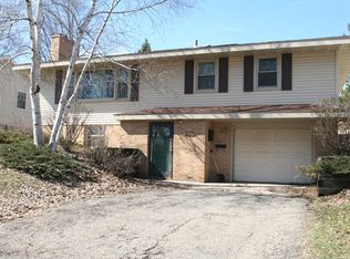 4027 6th St NW, Rochester, MN 55901