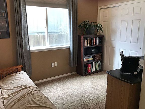 Bedroom/Office