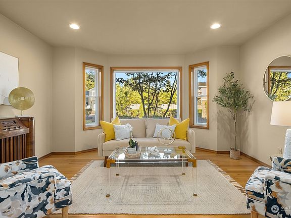 4th image of 24329 10th Avenue S
