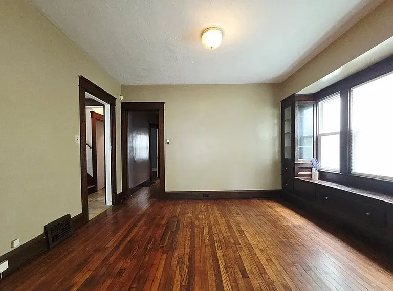 9611 Larnder Ave — Photo 20
