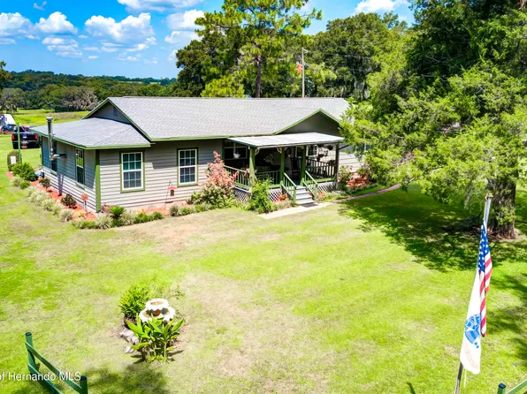 4465 White Rd, Brooksville, FL 34602