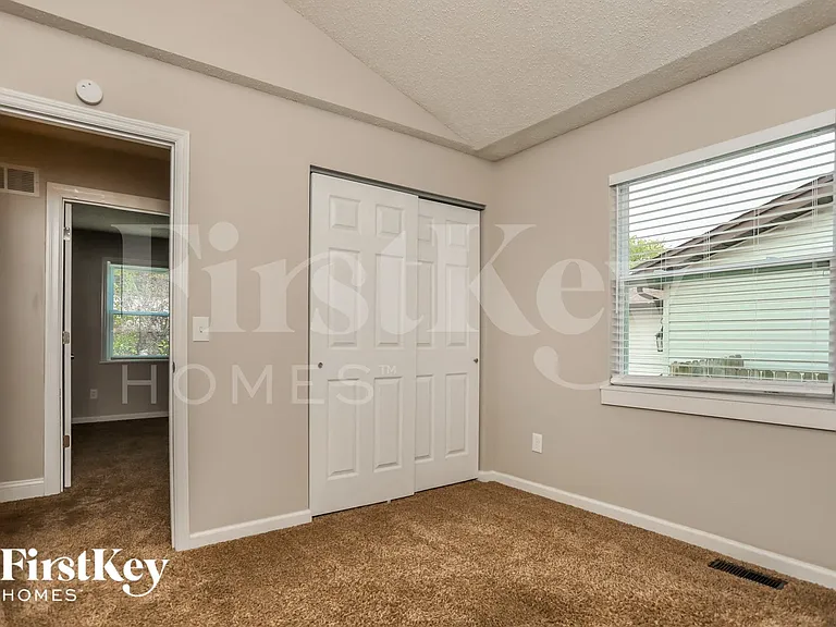 24 Pheasant Ln — Photo 10