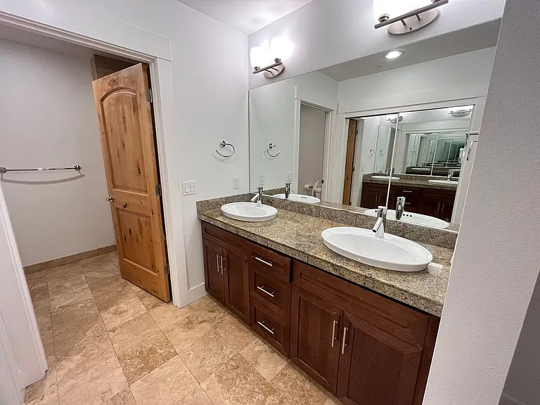838 SE 38th Ave #302 — Photo 23