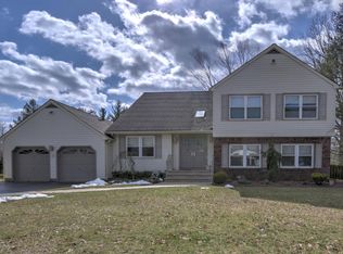 11 Sulky Ln, Marlboro, NJ 07746