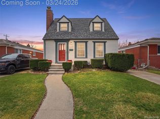15139 University St, Allen Park, MI