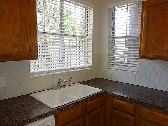 5th image of 1923 Havenhouse Dr