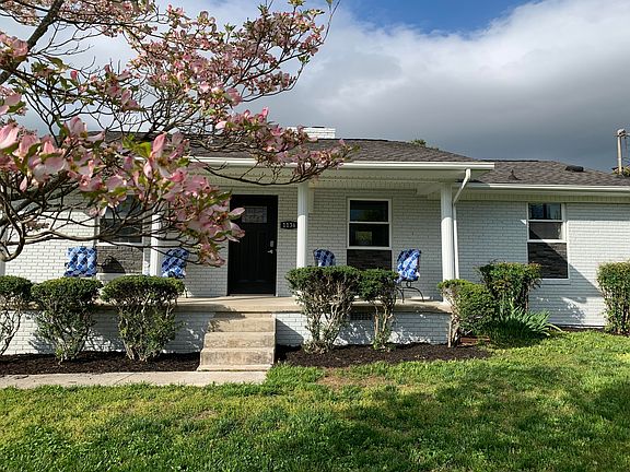 2nd image of 1136 Mountain View Dr