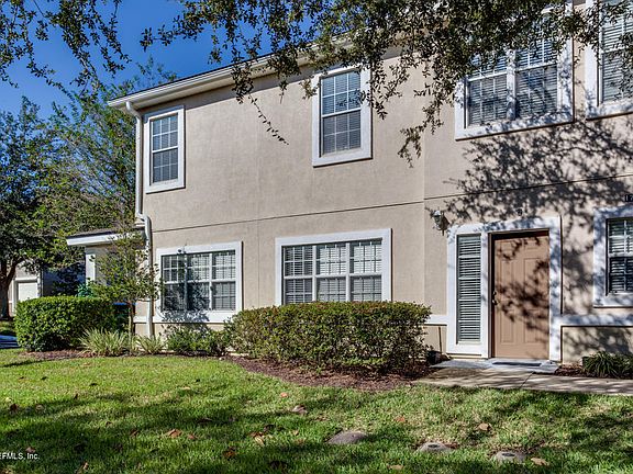 2nd image of 1741 Forest Lake Cir W APT 2