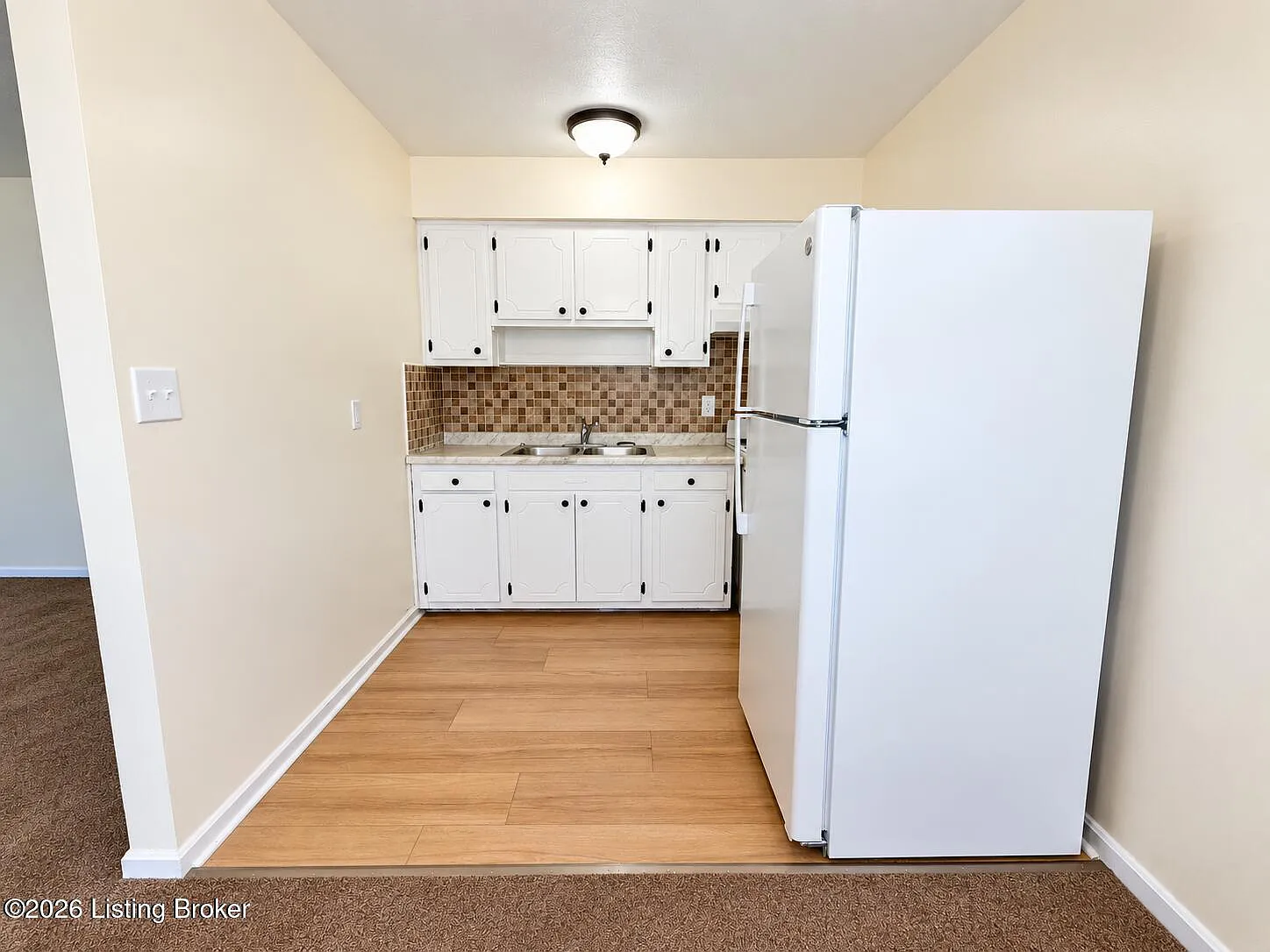 2 bed, 1.0 bath, 750 sqft, $900 — Photo 4