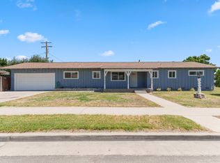 2085 Neill Way, Hanford, CA 93230