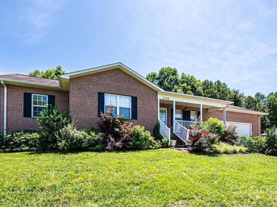 4128 River Run Cir, Hickory, NC, 28602