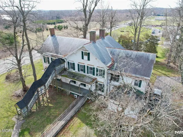 184-186 State Highway 34, Holmdel, NJ 07733