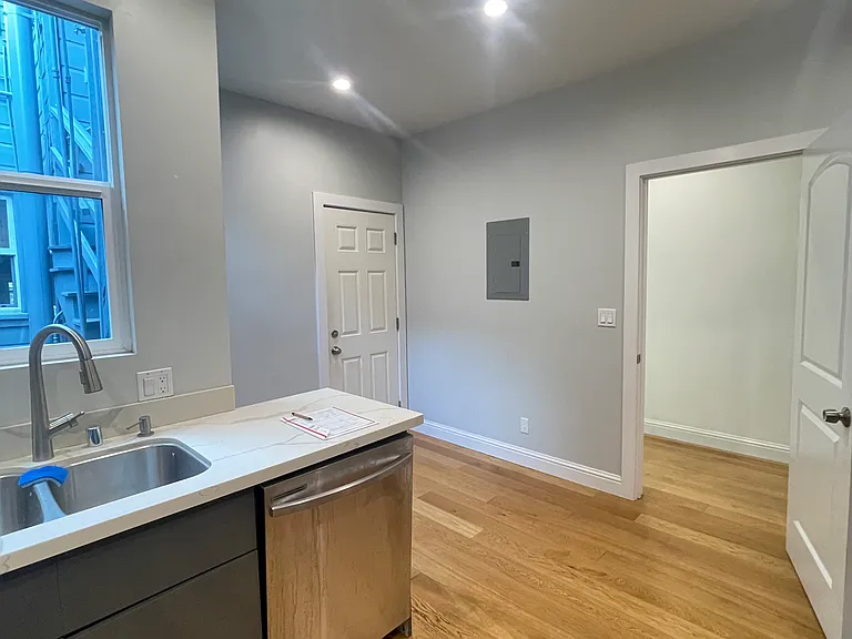 191 5th Ave #1 — Photo 3