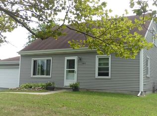 408 Saginaw Dr, Valparaiso, IN 46385