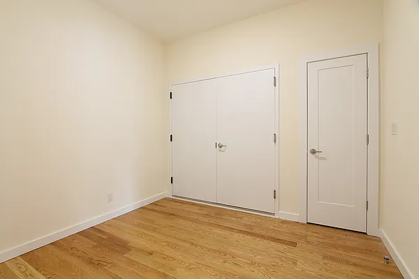 Rented by Compass | media 9