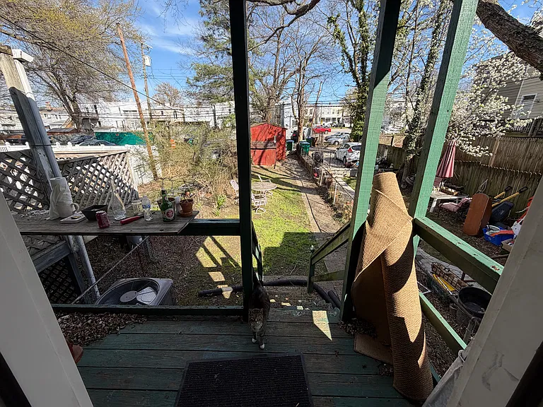 337 S Laurel St — Photo 10