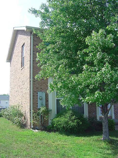 2 bed, 1014 sqft, $1,480 — Photo 2