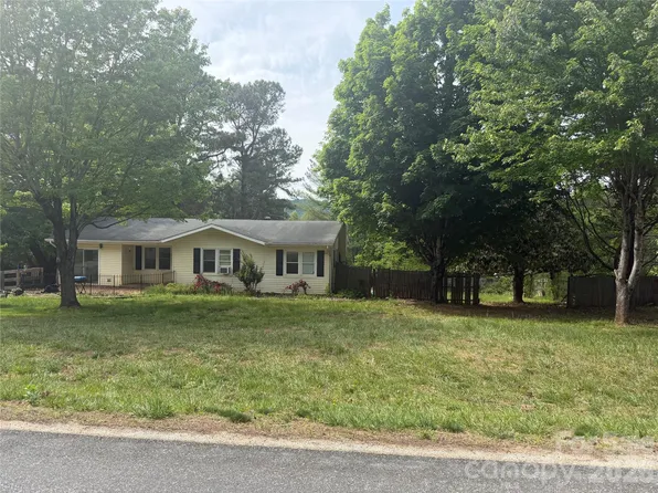 2723 Tatertown Loop, Nebo, NC 28761