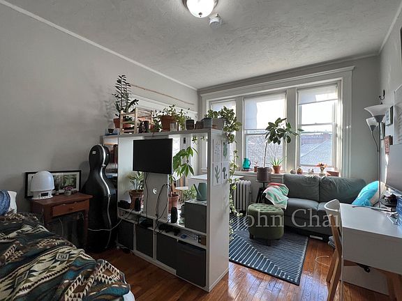 2nd image of 225 Kelton St APT 17