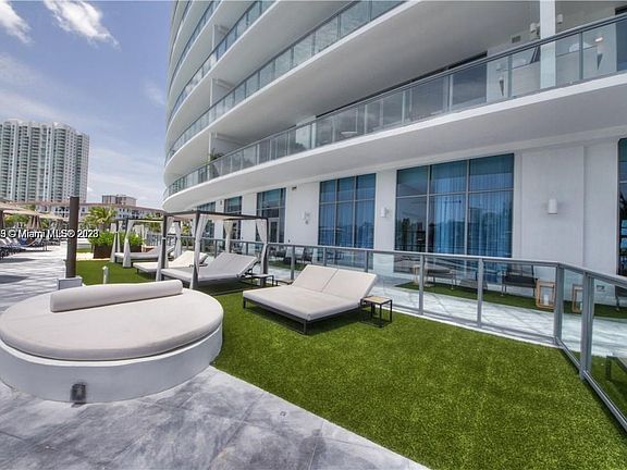5th image of 3300 NE 188th St Penthouse 10