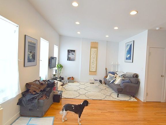 5th image of 115 W 106th St APT 4C