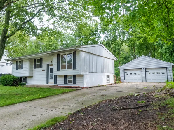 2410 W William St, Champaign, IL 61821