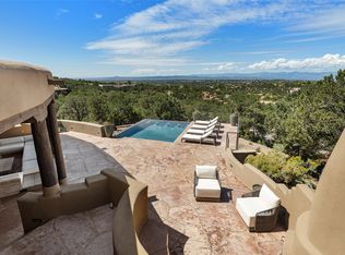 1062 Sierra Del Norte, Santa Fe, NM 87501