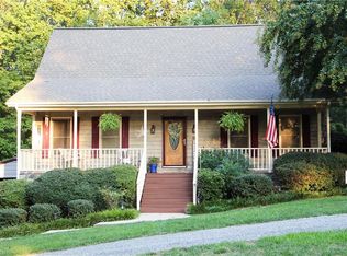 7756 Robinson Rd, Summerfield, NC 27358