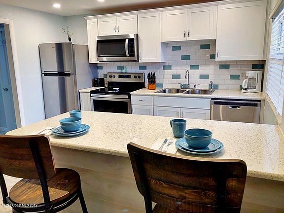 3rd image of 7605 Ridgewood Ave #141