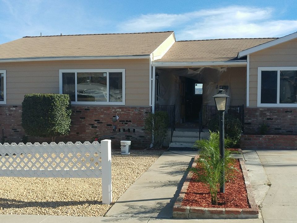 1st image of 689 N Cuyamaca St N
