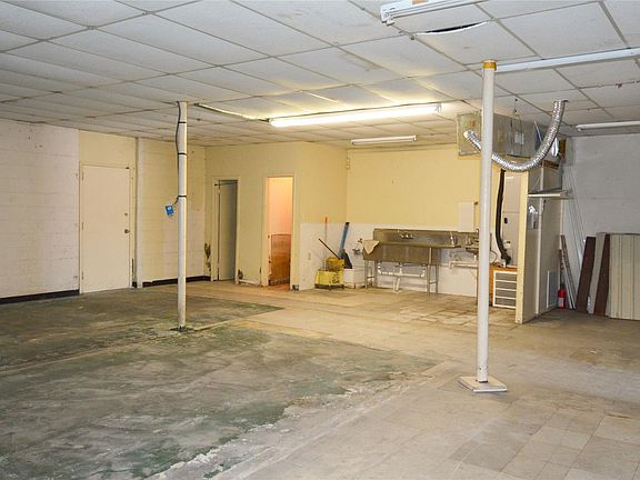 4th image of 10013 W Montgomery Rd