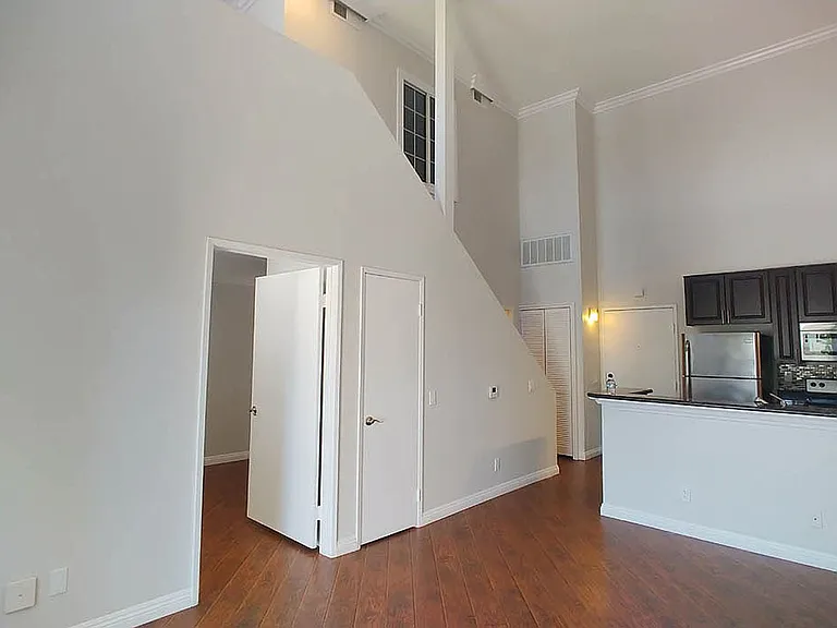 Villa De Adel Apts — Photo 140