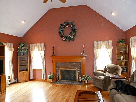 5th image of 48 Waterford Dr