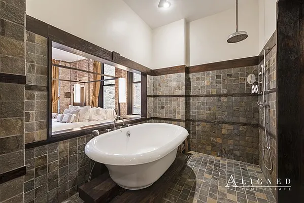 Sold by Isaacs Ganz Real Estate | media 30